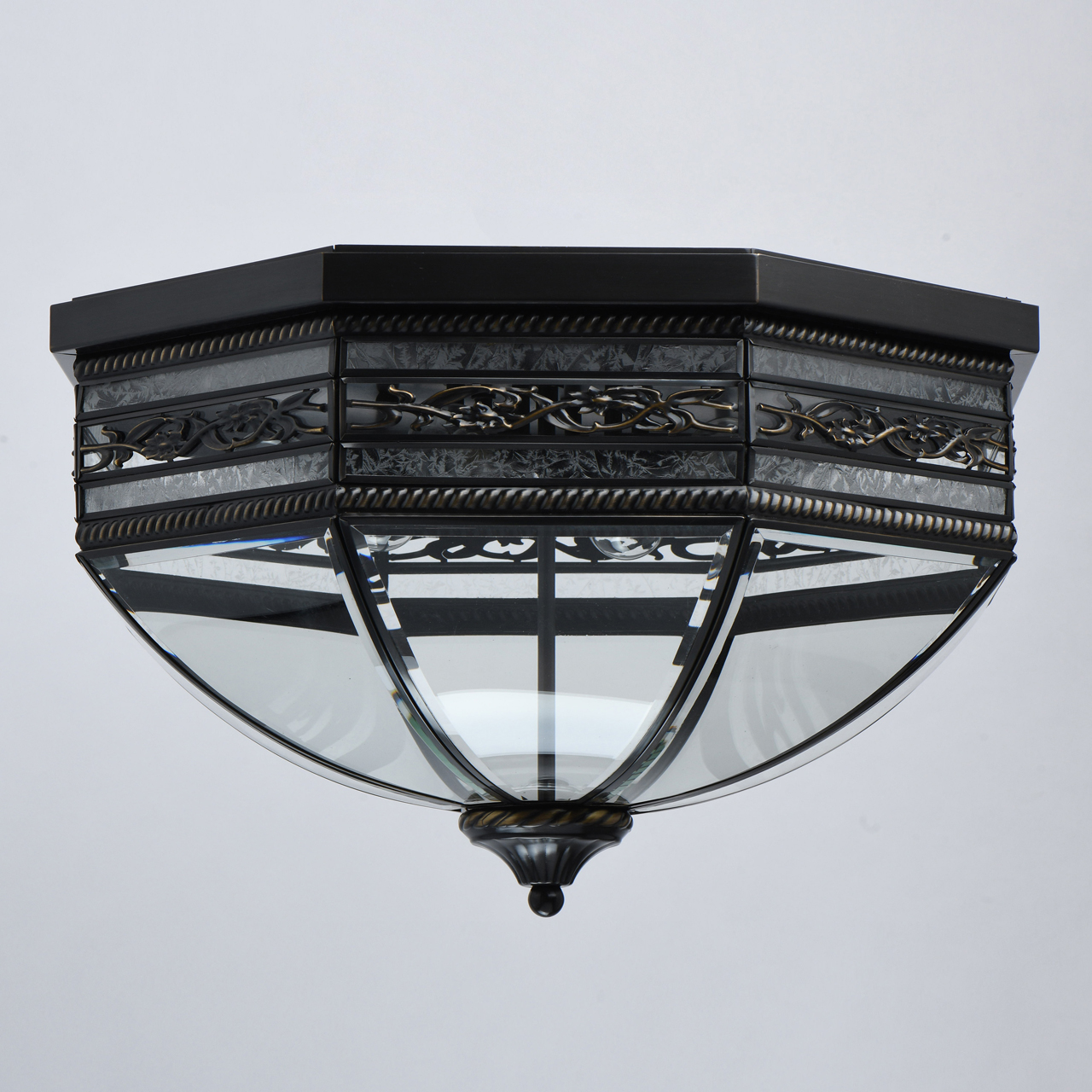 Светильник уличный потолочный Chiaro Корсо 801010806