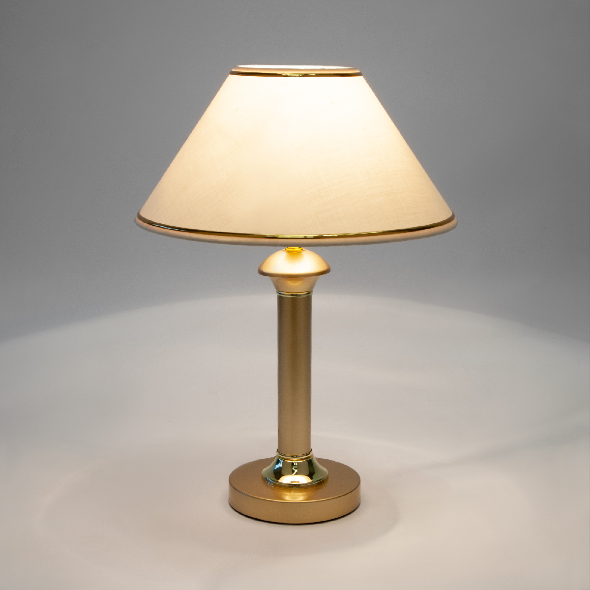 Настольная лампа Eurosvet Lorenzo 60019/1 перламутровое золото