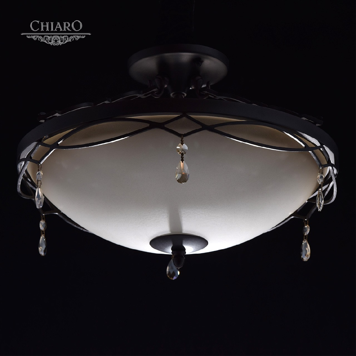 Светильник потолочный Chiaro Айвенго 382010703