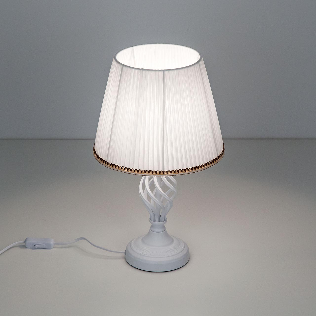 Настольная лампа Citilux Вена CL402800