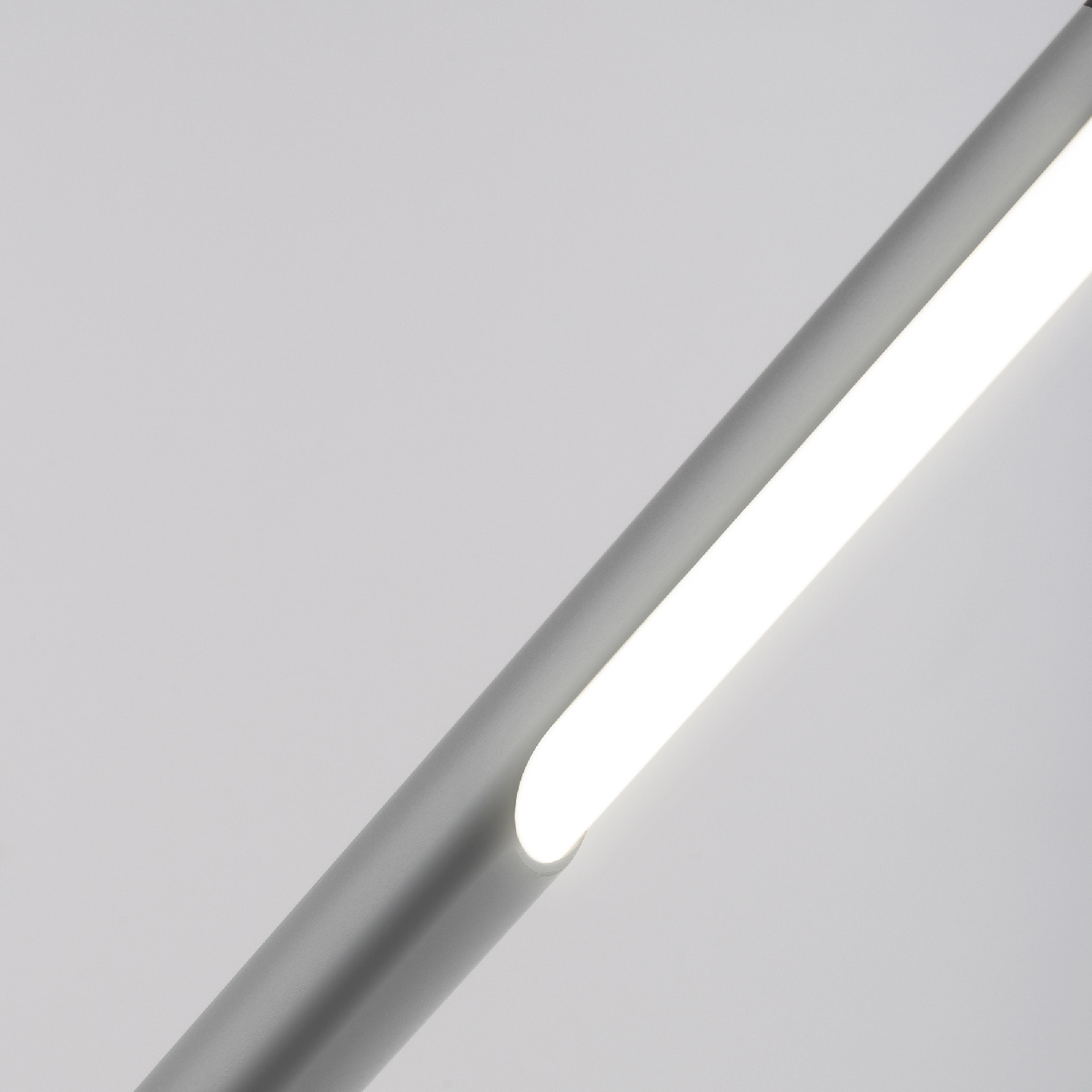 Лампа настольная светодиодная Elektrostandard Vara TL70990 серебро a044011