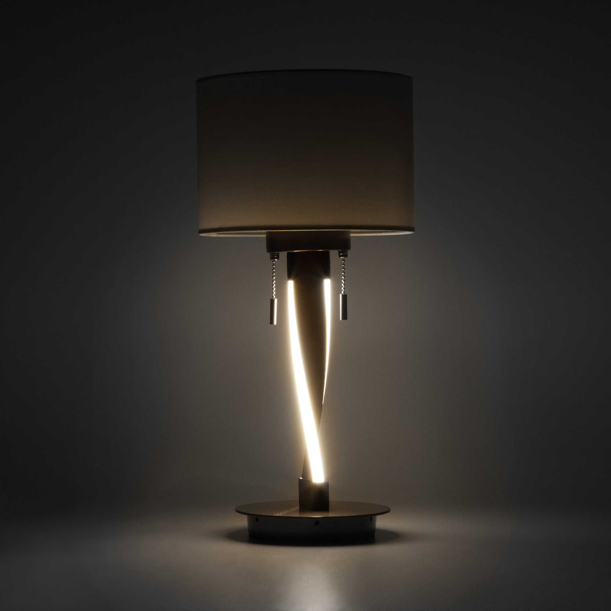 Настольная лампа со светодиодной подсветкой Bogate's Titan 991